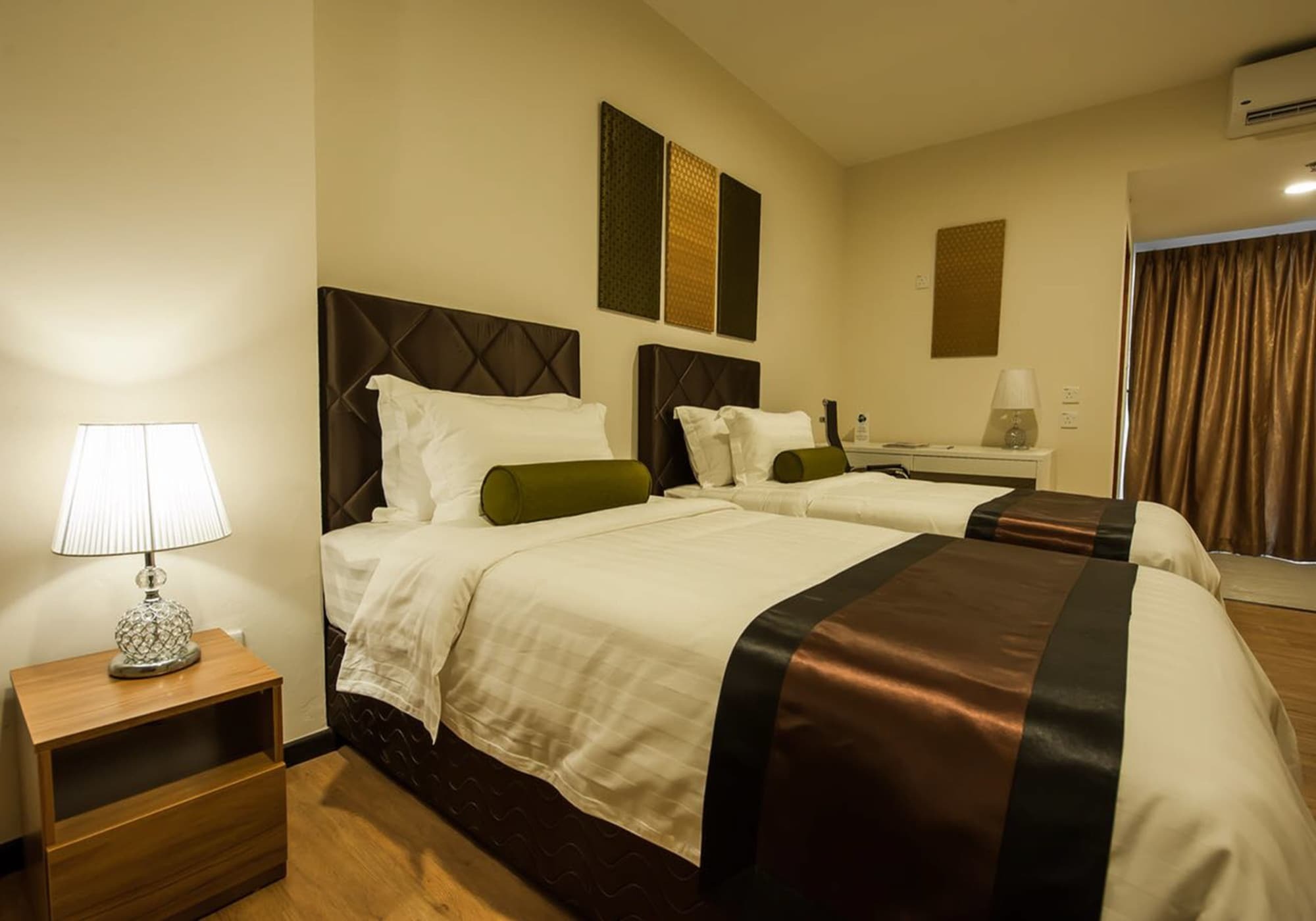 Aman Hills Hotel Kampong Timbunan Eksteriør billede